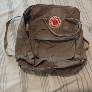 Grey Fjallraven Kanken